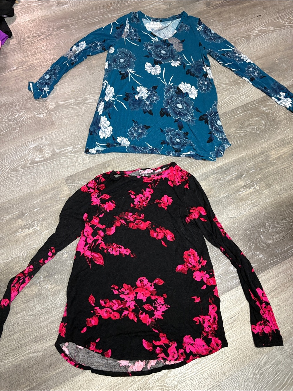 Apt. 9 Floral Long-Sleeve Tunics in Teal/Black with Blue & Pink Prints